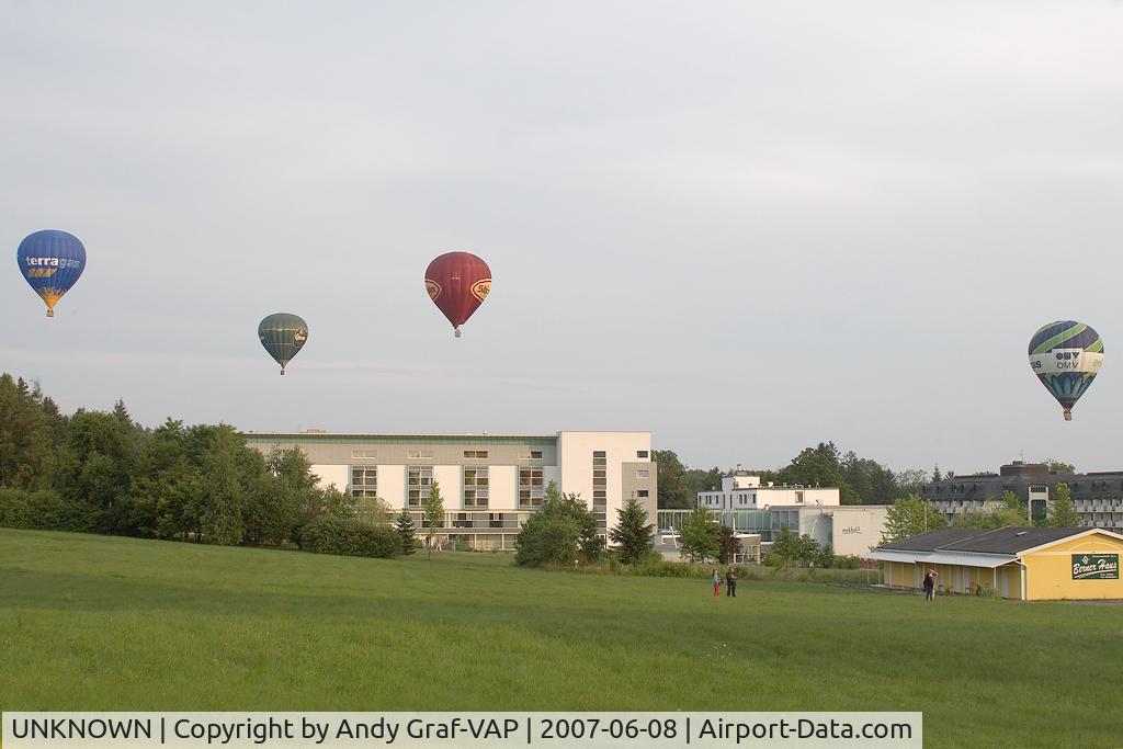 UNKNOWN, Balloons Various C/N Unknown, Night of the balloons