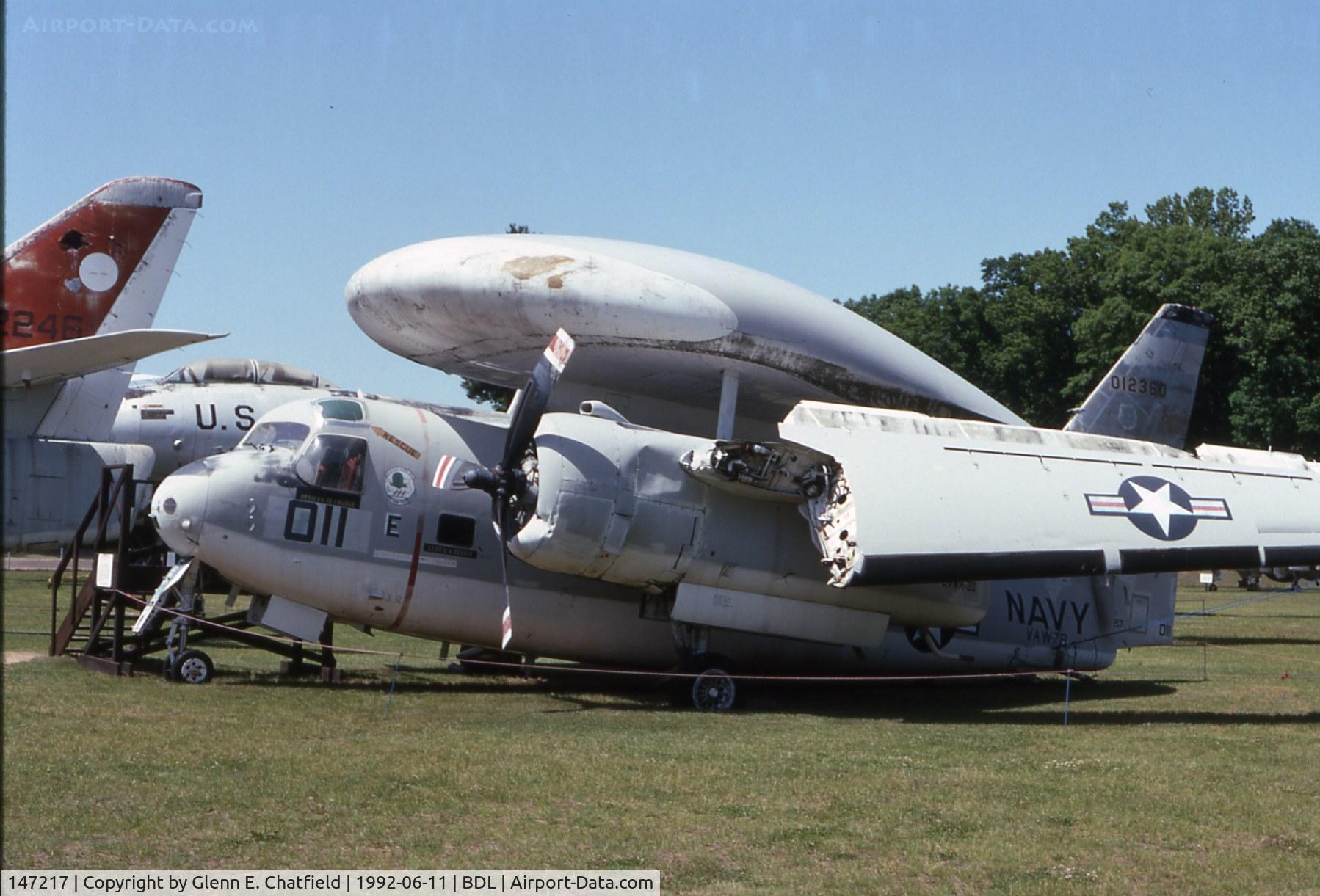 147217, 1957 Grumman E-1B Tracer (G-117) C/N 16, E-1B at the New England Air Museum