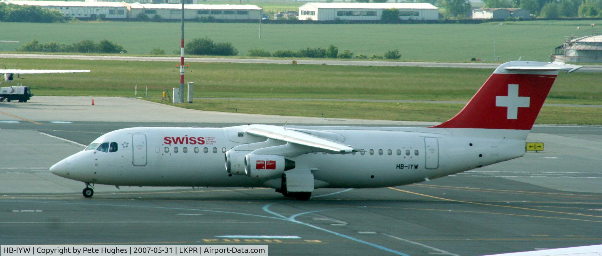 HB-IYW, 1999 British Aerospace Avro 146-RJ100 C/N E3359, HB-IYW - Swiss BAe 146 arriving at Prague