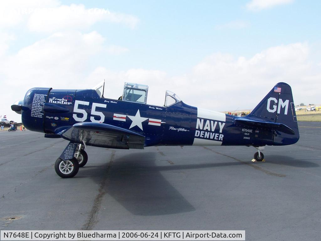 N7648E, 1942 North American SNJ-3 Texan C/N 78-6987, Trophy Hunter North American SNJ3 1942 (2006 paint)