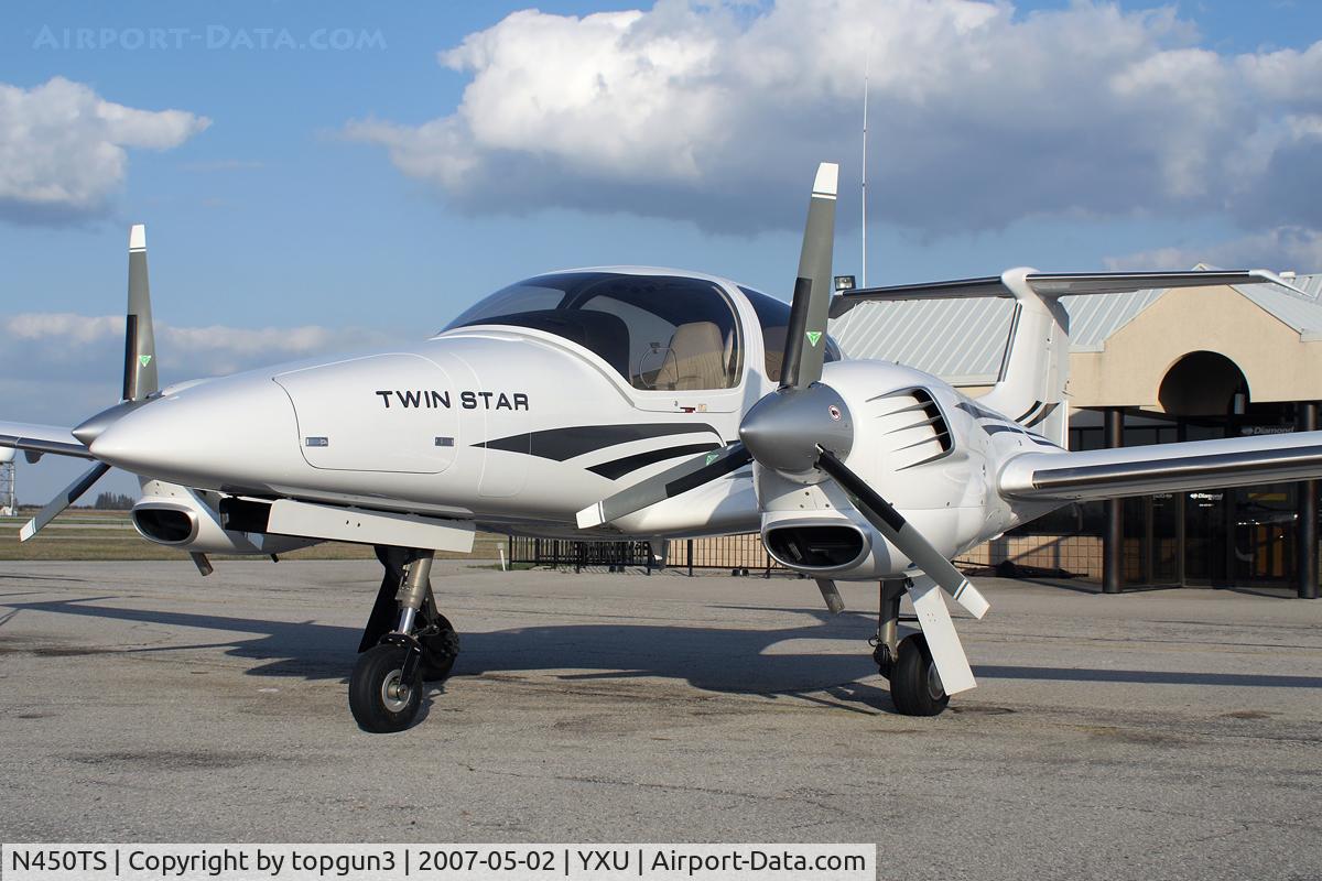 N450TS, 2007 Diamond DA-42 Twin Star C/N 42.AC050, Parked in front of Katana Kafe.