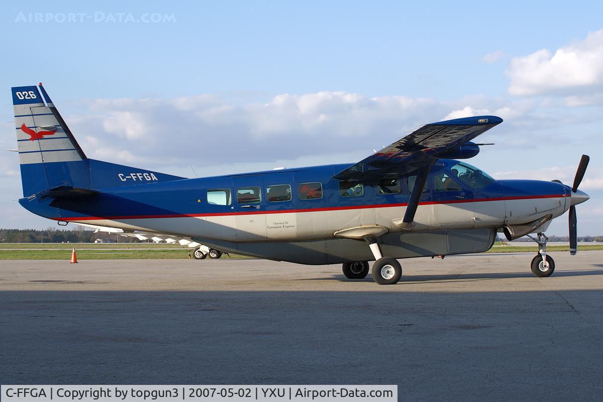 C-FFGA, 1998 Cessna 208B Grand Caravan C/N 208B0662, Ready for departure from Ramp III