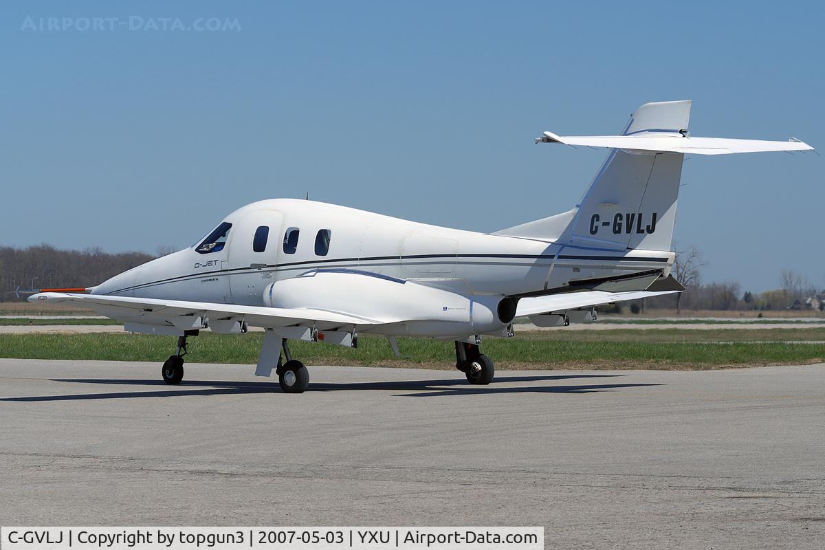 C-GVLJ, 2006 Diamond D-JET C/N DJ1 - 0001, Taxiing across Ramp III.