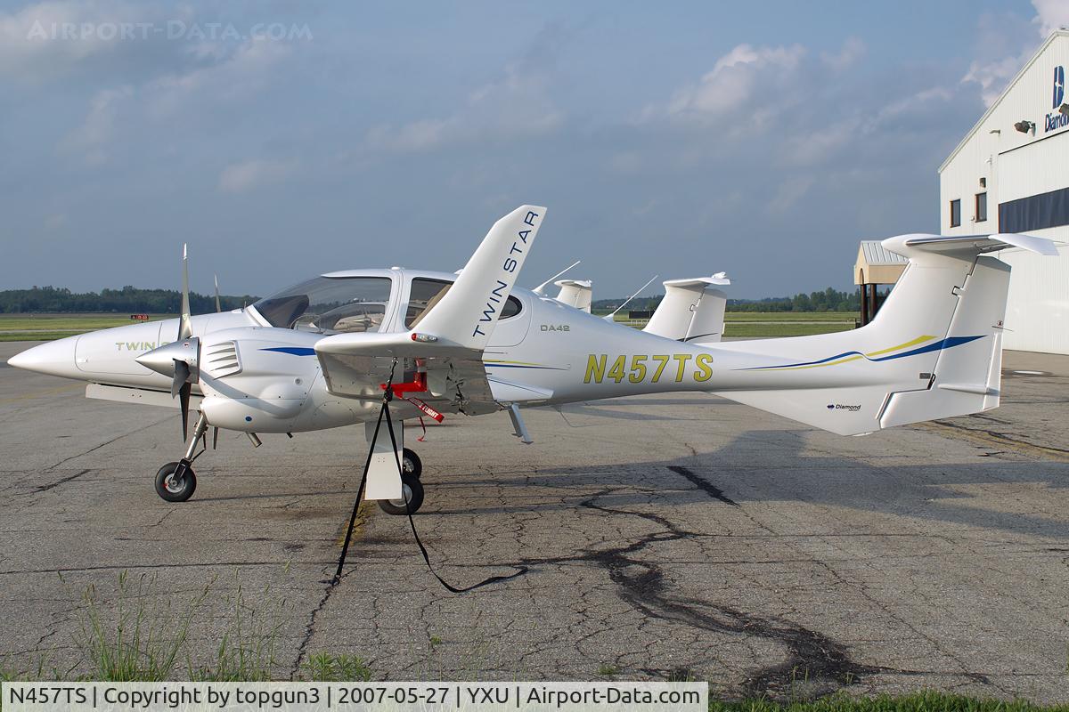 N457TS, 2007 Diamond DA-42 Twin Star C/N 42.AC062, Parked in front of Diamond Flight Centre