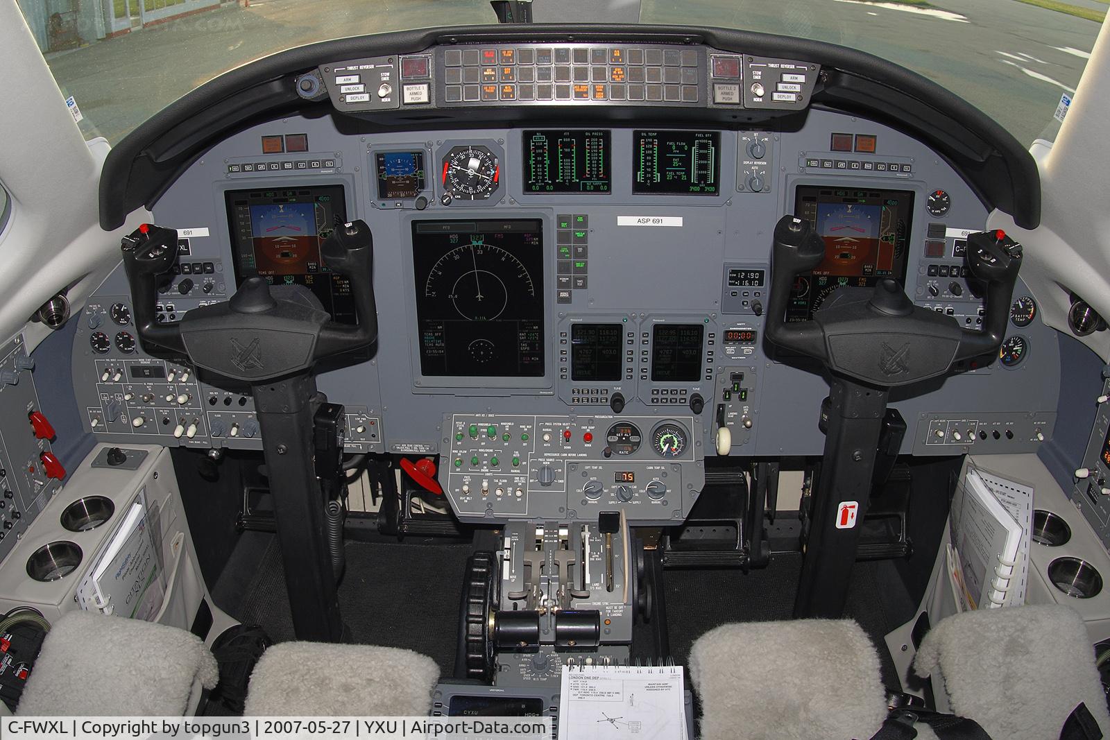 C-FWXL, 2007 Cessna 560XLS Citation Excel C/N 560-5691, Cockpit view