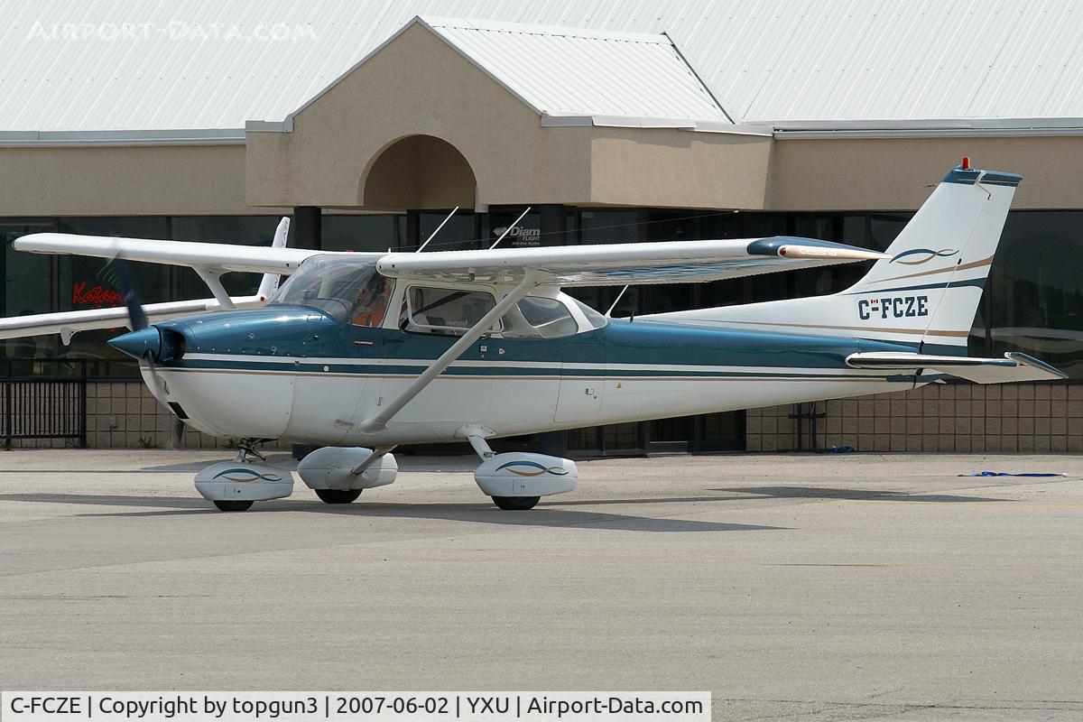 C-FCZE, 1972 Cessna 172M C/N 17261094, Parked in front of Katana Kafe.