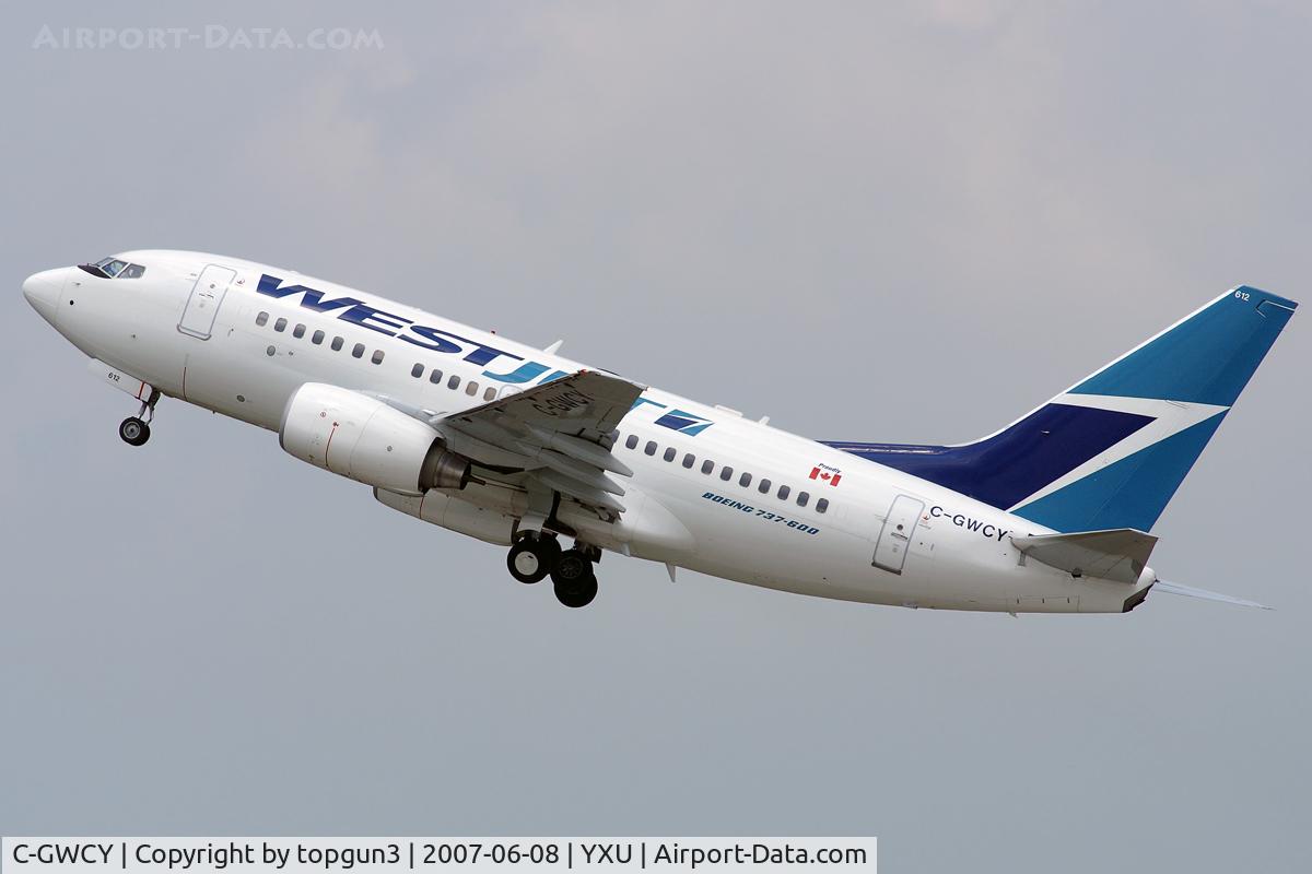 C-GWCY, 2006 Boeing 737-6CT C/N 35113, Departing from RWY27.
