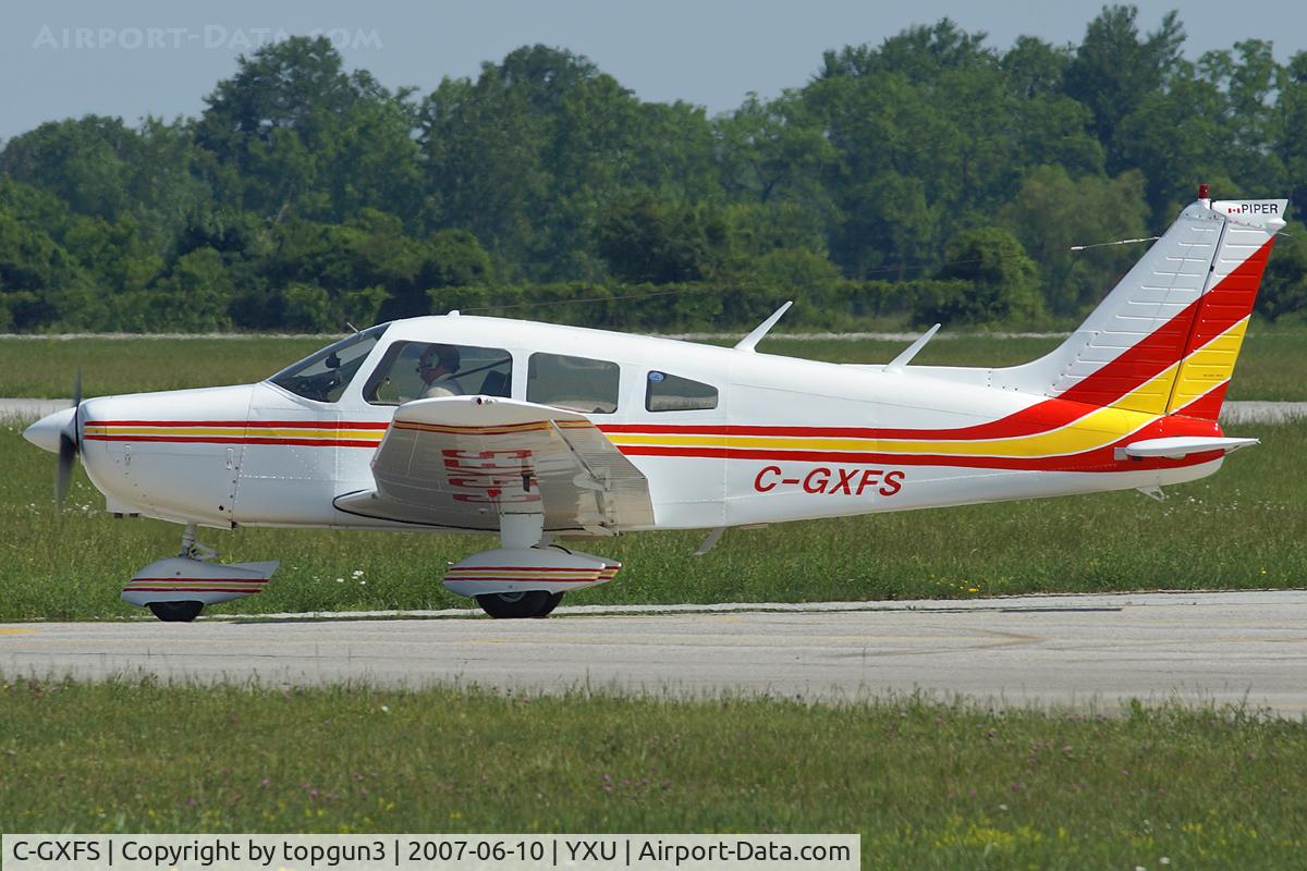C-GXFS, 1976 Piper PA-28-151 C/N 28-7715019, Turning onto Golf from Alpha.