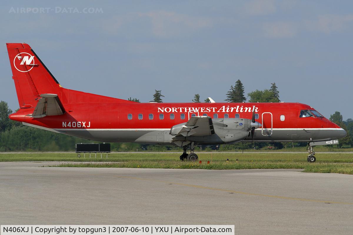N406XJ, Saab 340B C/N 340B406, Turning onto Golf from Alpha.