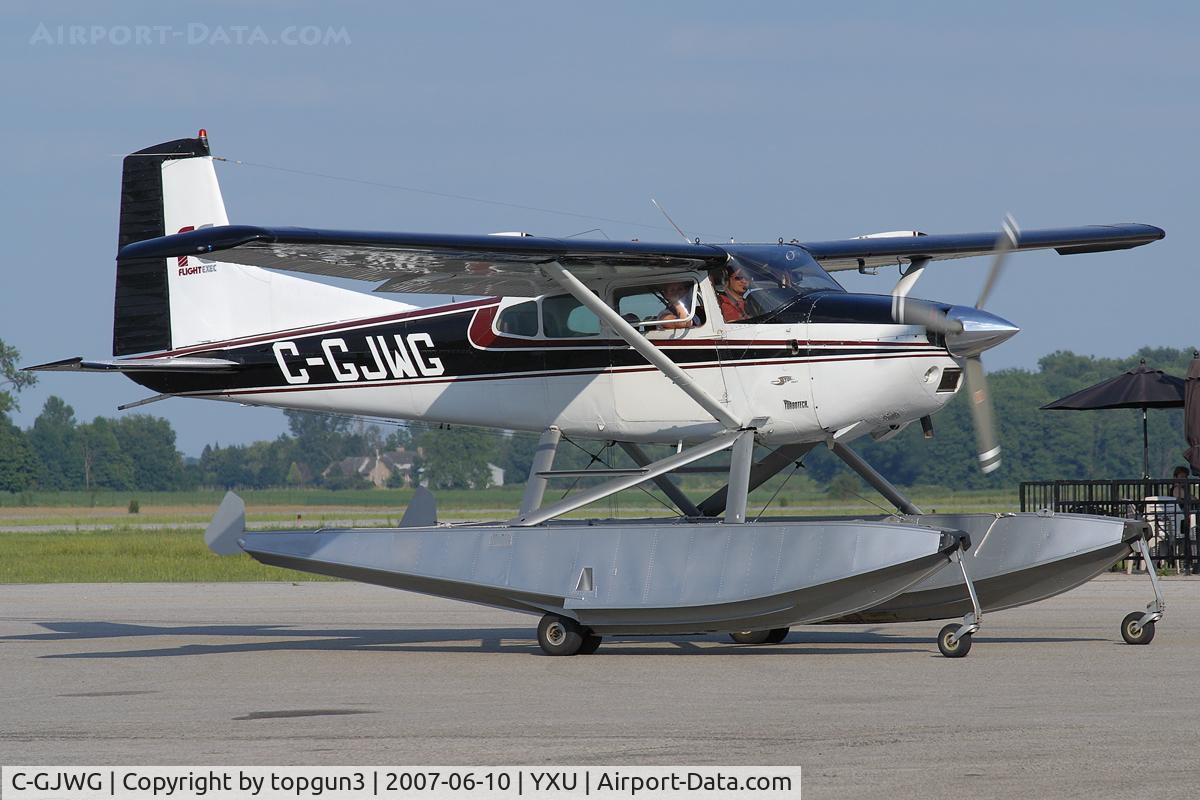 C-GJWG, Cessna A185F Skywagon 185 C/N 18503464, Taxiing onto Ramp III.