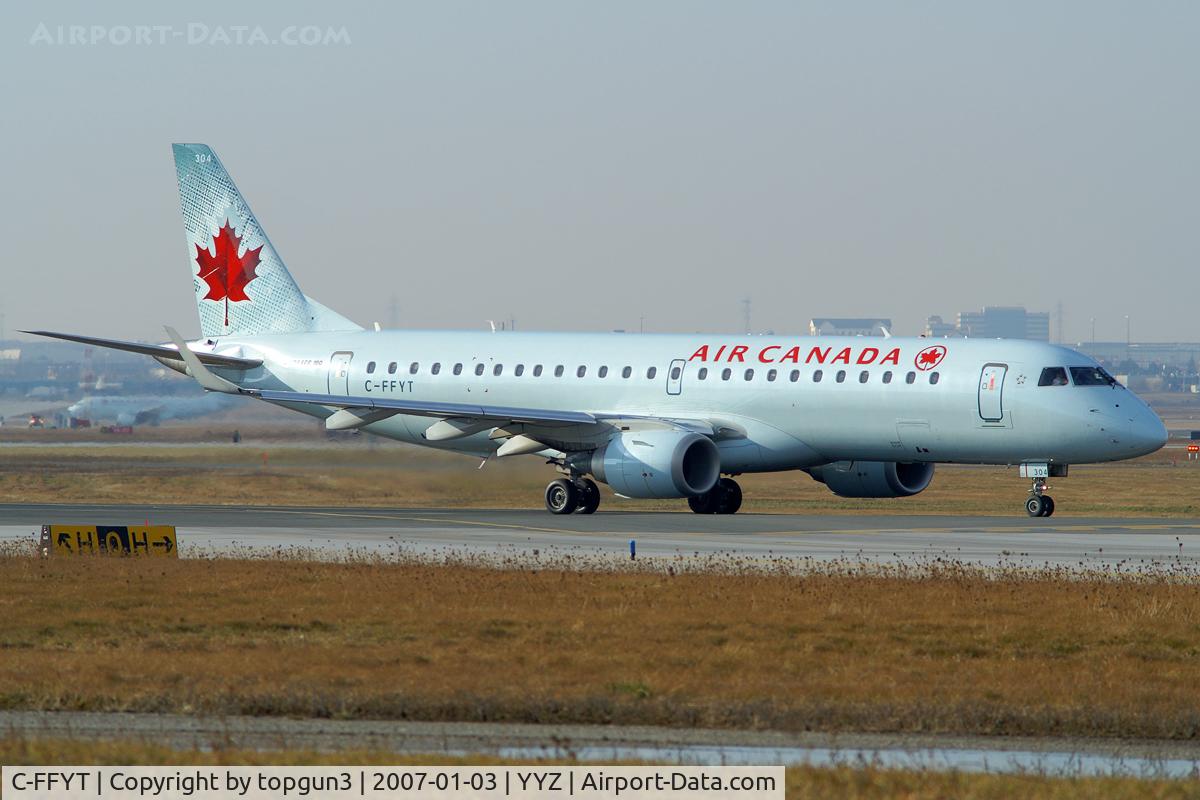 C-FFYT, 2005 Embraer 190AR (ERJ-190-100IGW) C/N 19000018, Taxiing for departure via RWY23.
