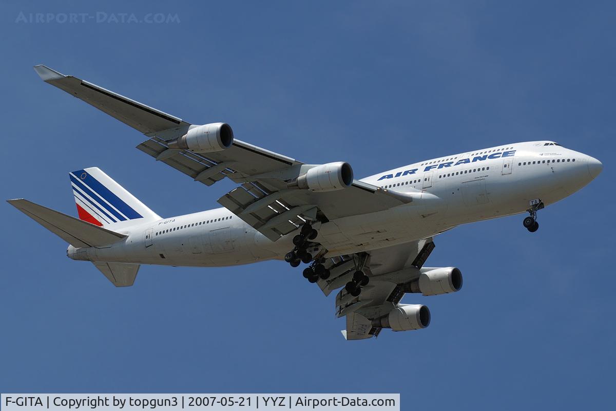 F-GITA, 1991 Boeing 747-428 C/N 24969, Short final for RWY06R.
