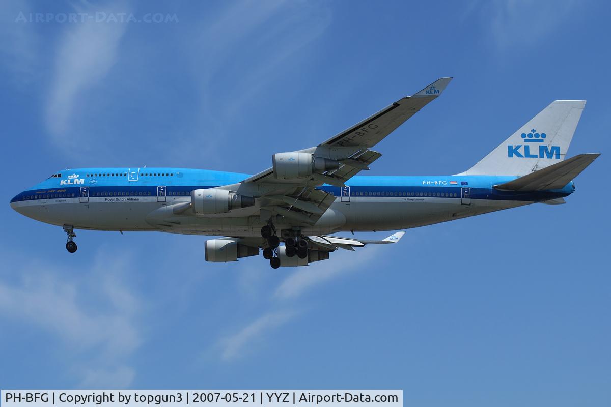 PH-BFG, 1990 Boeing 747-406 C/N 24517, Short final for RWY05.