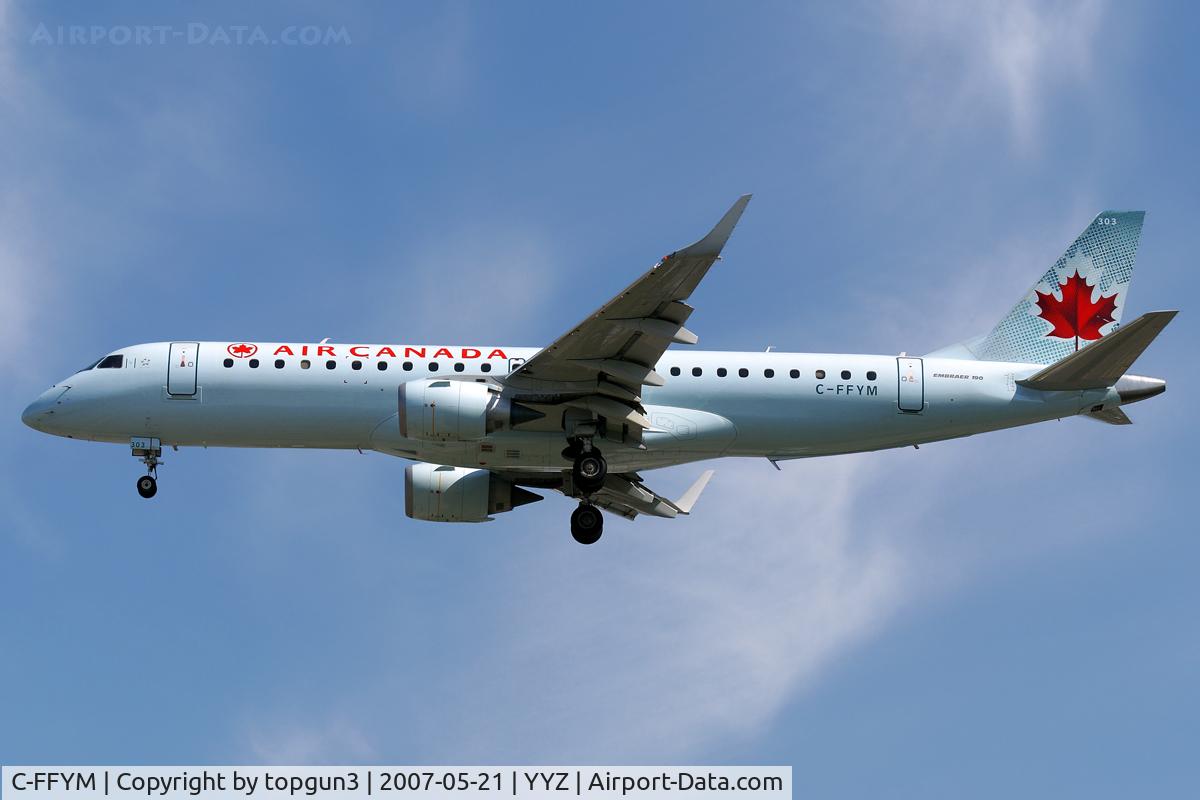 C-FFYM, 2005 Embraer 190AR (ERJ-190-100IGW) C/N 19000015, Short final for RWY05.