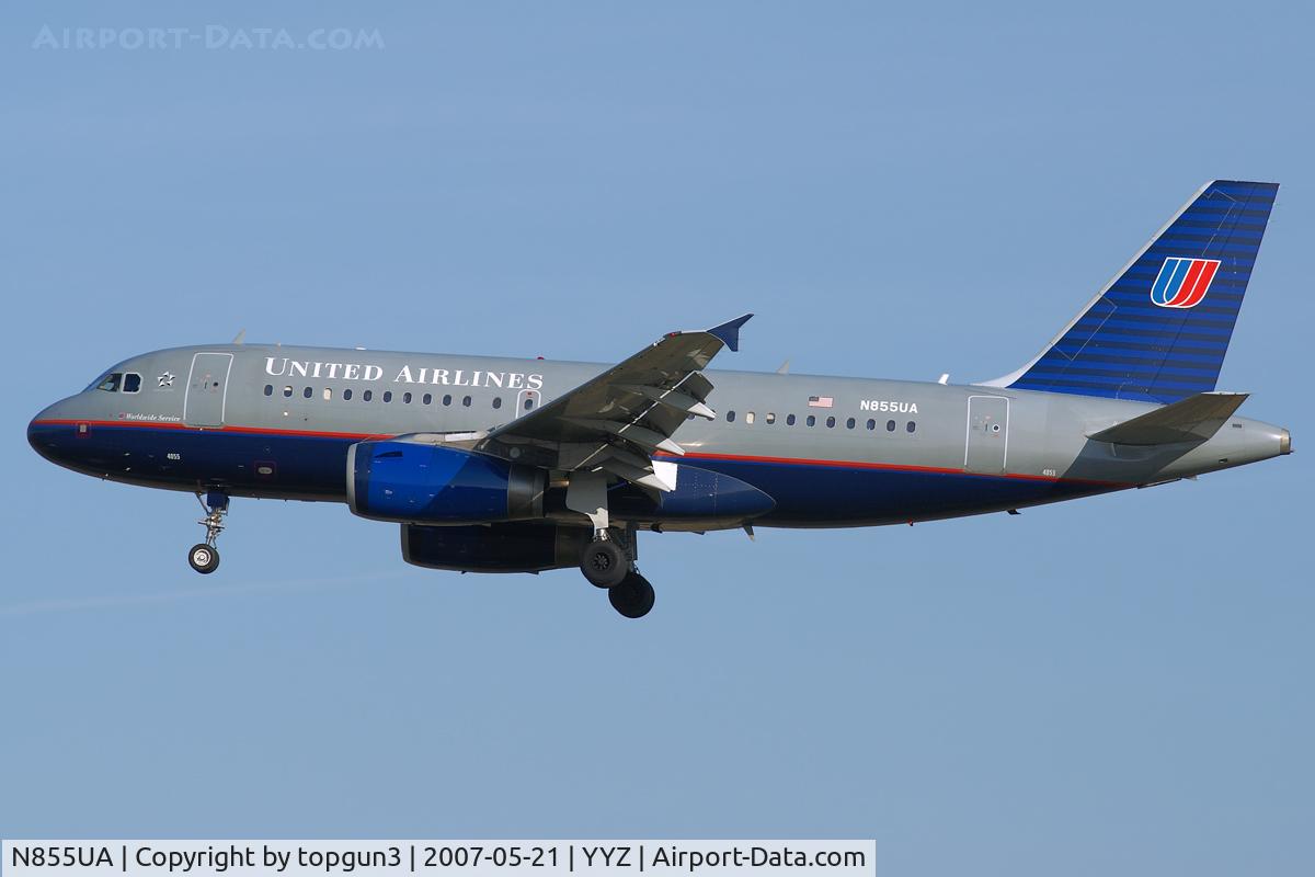 N855UA, 2002 Airbus A319-131 C/N 1737, Short final for RWY05.