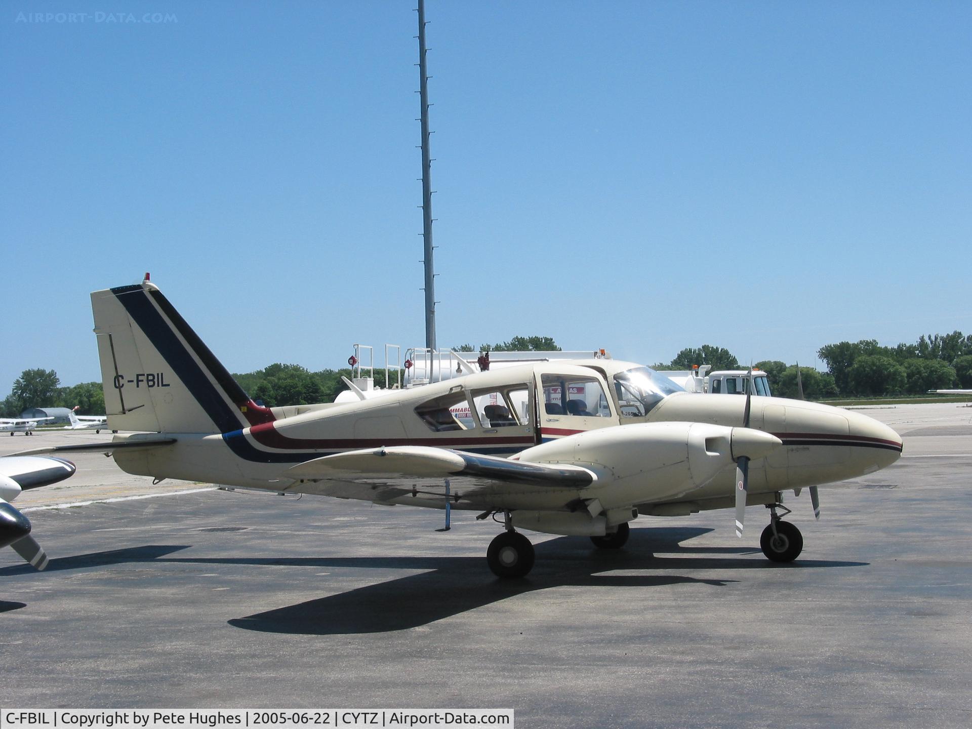 C-FBIL, 1968 Piper PA-23-250 Aztec D C/N 27-3975, Aztec at Toronto Island