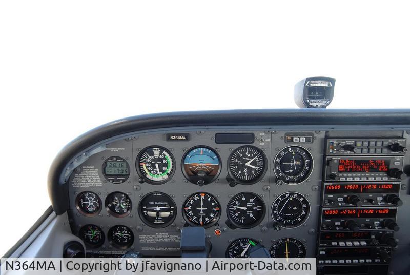 N364MA, 1998 Cessna 172S C/N 172S8007, In flight over Shipman IL.