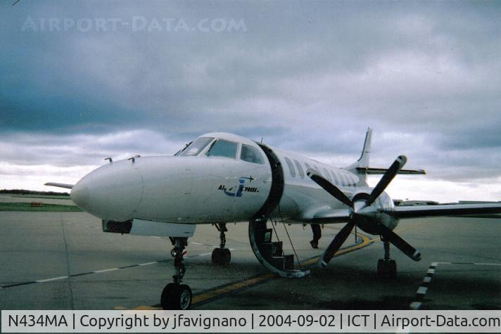 N434MA, Fairchild SA-227AC Metro III C/N AC-717, On the cargo ramp at KICT