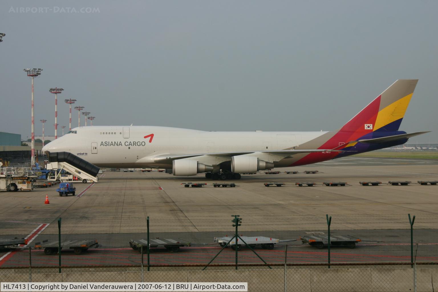 HL7413, 1991 Boeing 747-48ESF C/N 25405, new livery for this Asiana cargo