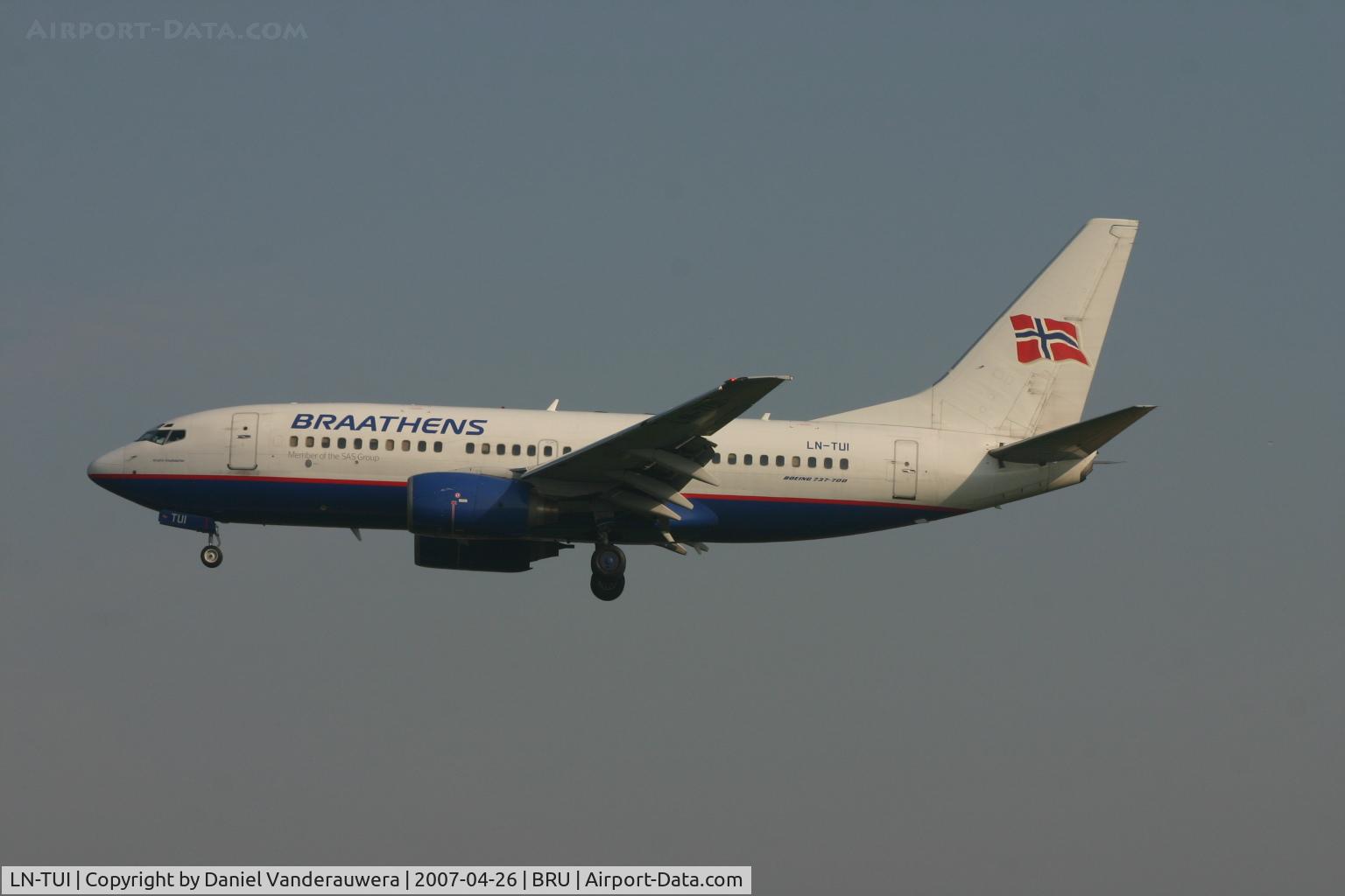 LN-TUI, 2000 Boeing 737-705 C/N 29094, arrival of flight SK4743 from Oslo