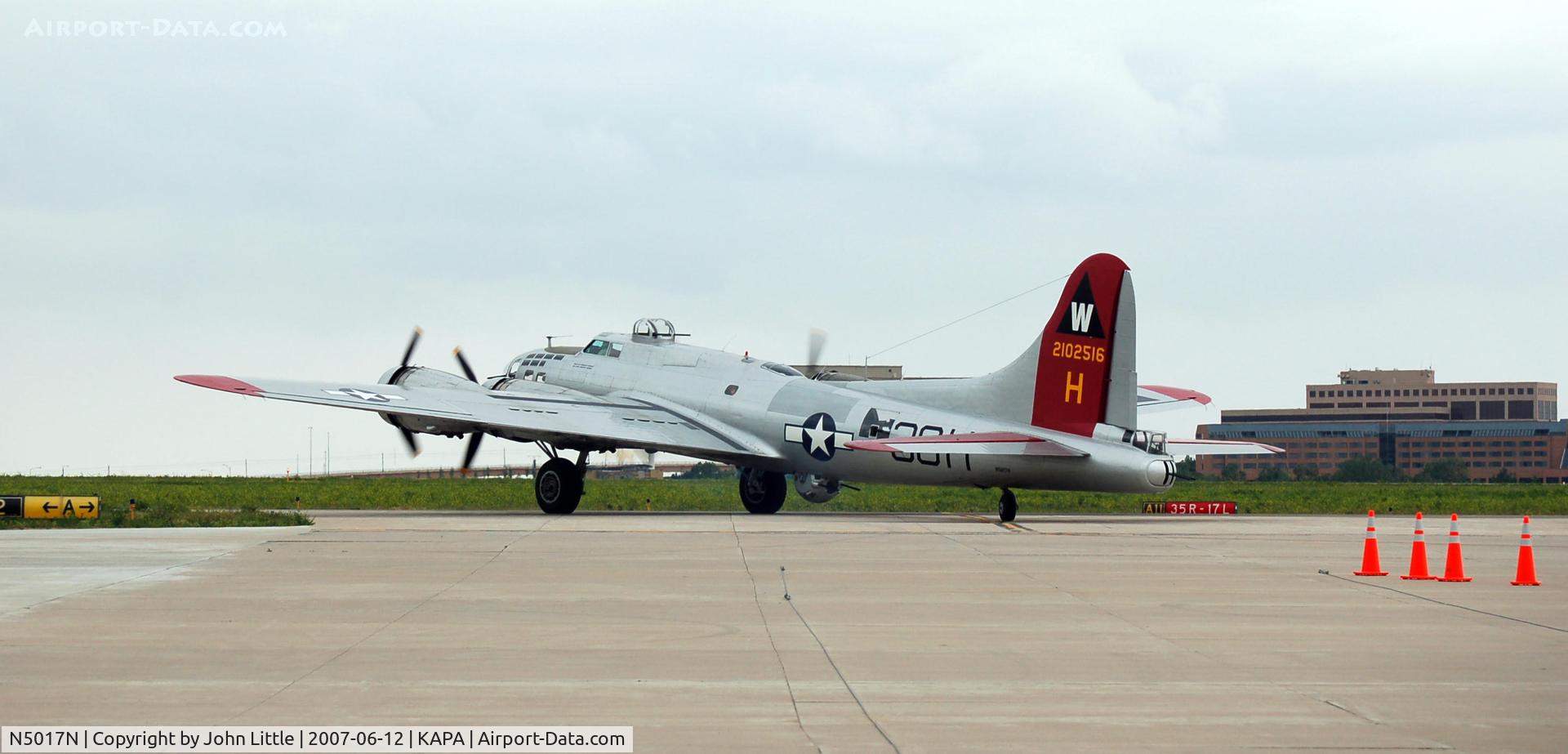 N5017N, 1944 Lockheed/Vega (Boeing) B-17G-105-VE Flying Fortress C/N 8649, Taxi to take-off