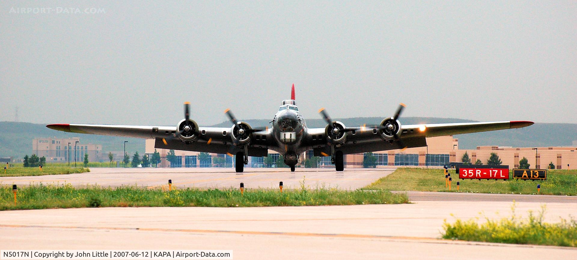 N5017N, 1944 Lockheed/Vega (Boeing) B-17G-105-VE Flying Fortress C/N 8649, Taxi to Signature