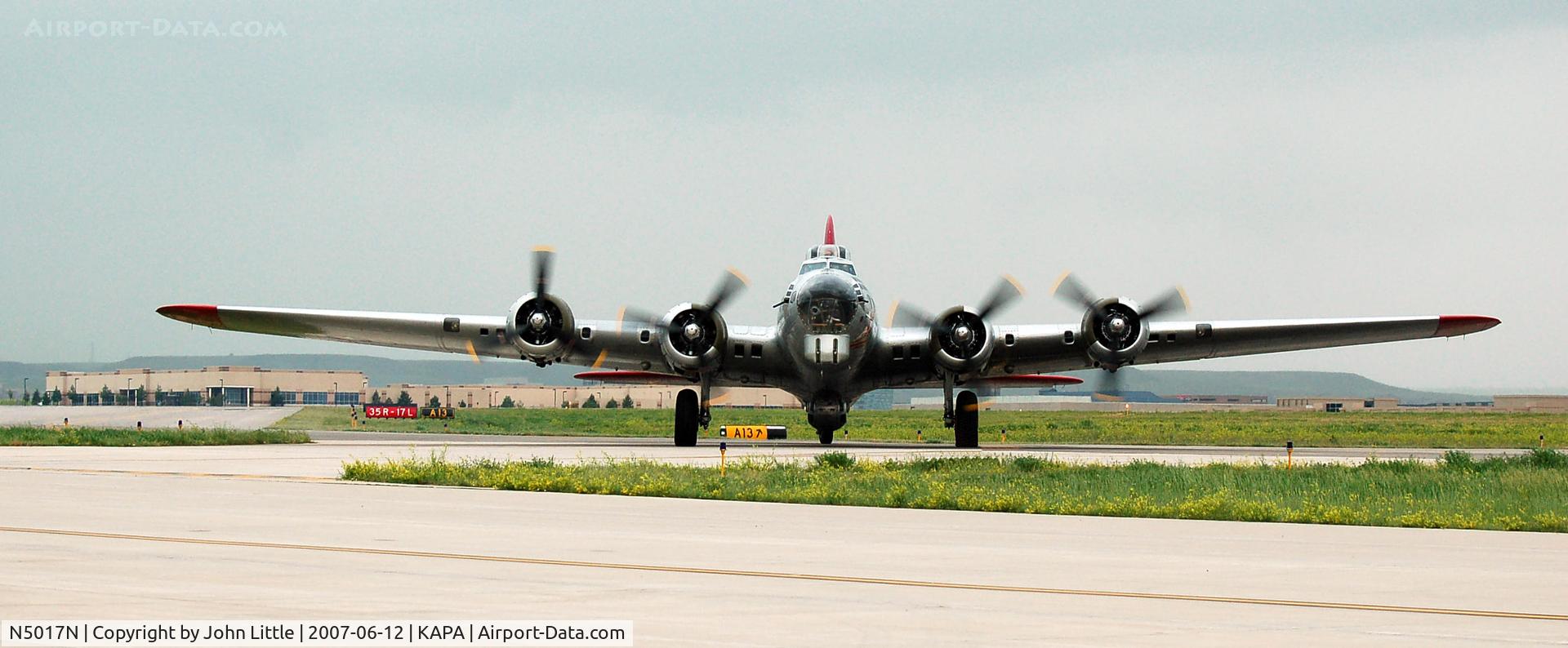 N5017N, 1944 Lockheed/Vega (Boeing) B-17G-105-VE Flying Fortress C/N 8649, Signature apron