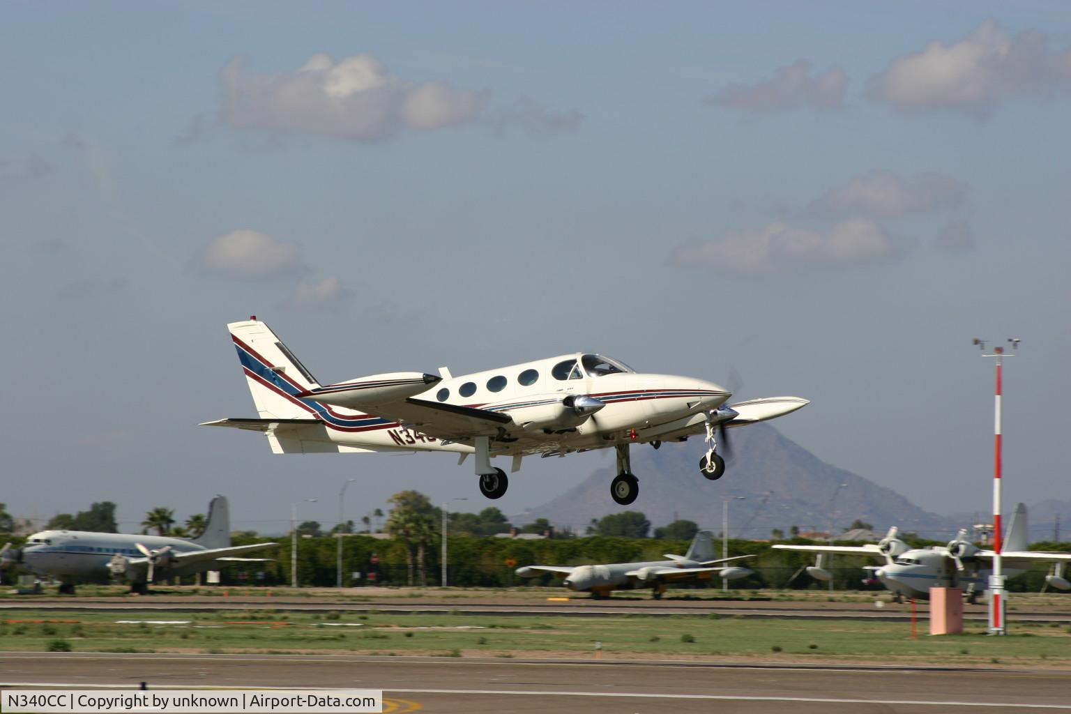 N340CC, Cessna 340A C/N 340A0791, 340CC departing