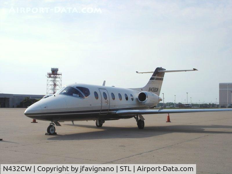 N432CW, 1991 Beechcraft 400A Beechjet C/N RK-32, On the Sabreliner ramp in St. Louis