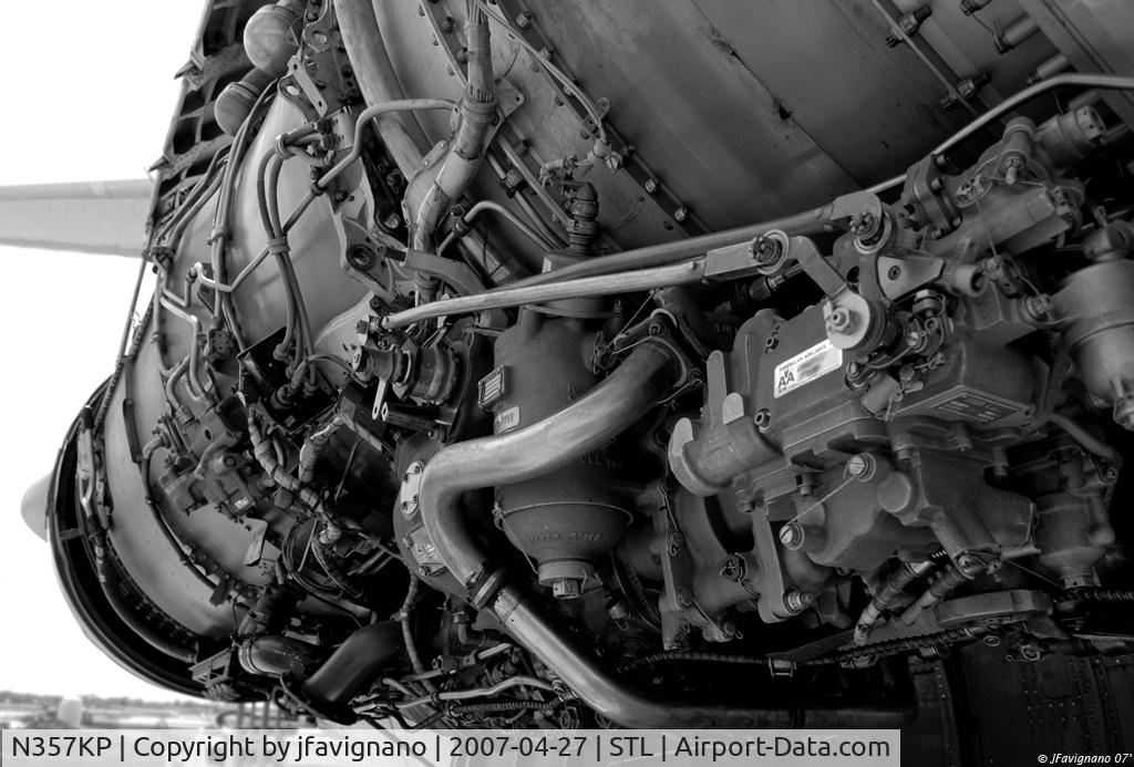 N357KP, 1972 Boeing 727-230(F) C/N 20675, during an engine swap, here is her #3 engine.