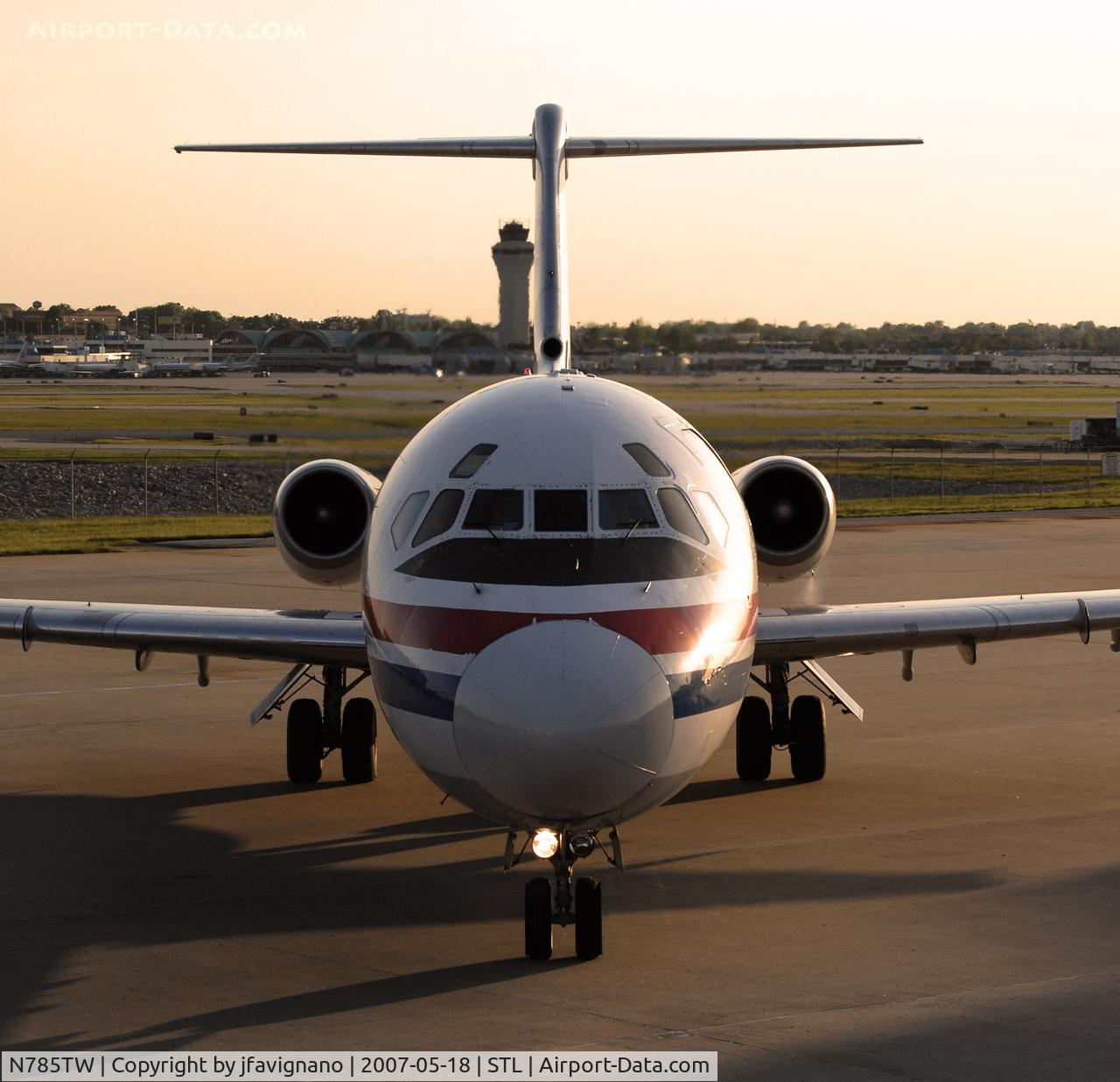 N785TW, 1967 Douglas DC-9-15F C/N 47015, Head on shot as Ameristar brings 785TW into our ramp. Very friendly crew!