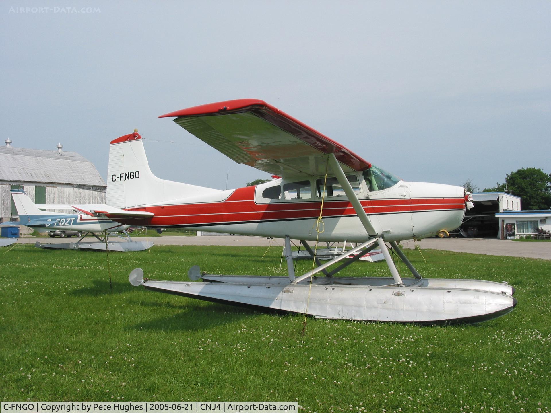 C-FNGO, 1961 Cessna 185 Skywagon C/N 185-0059, C-FNGO Cessna 185 on  floats at Orillia