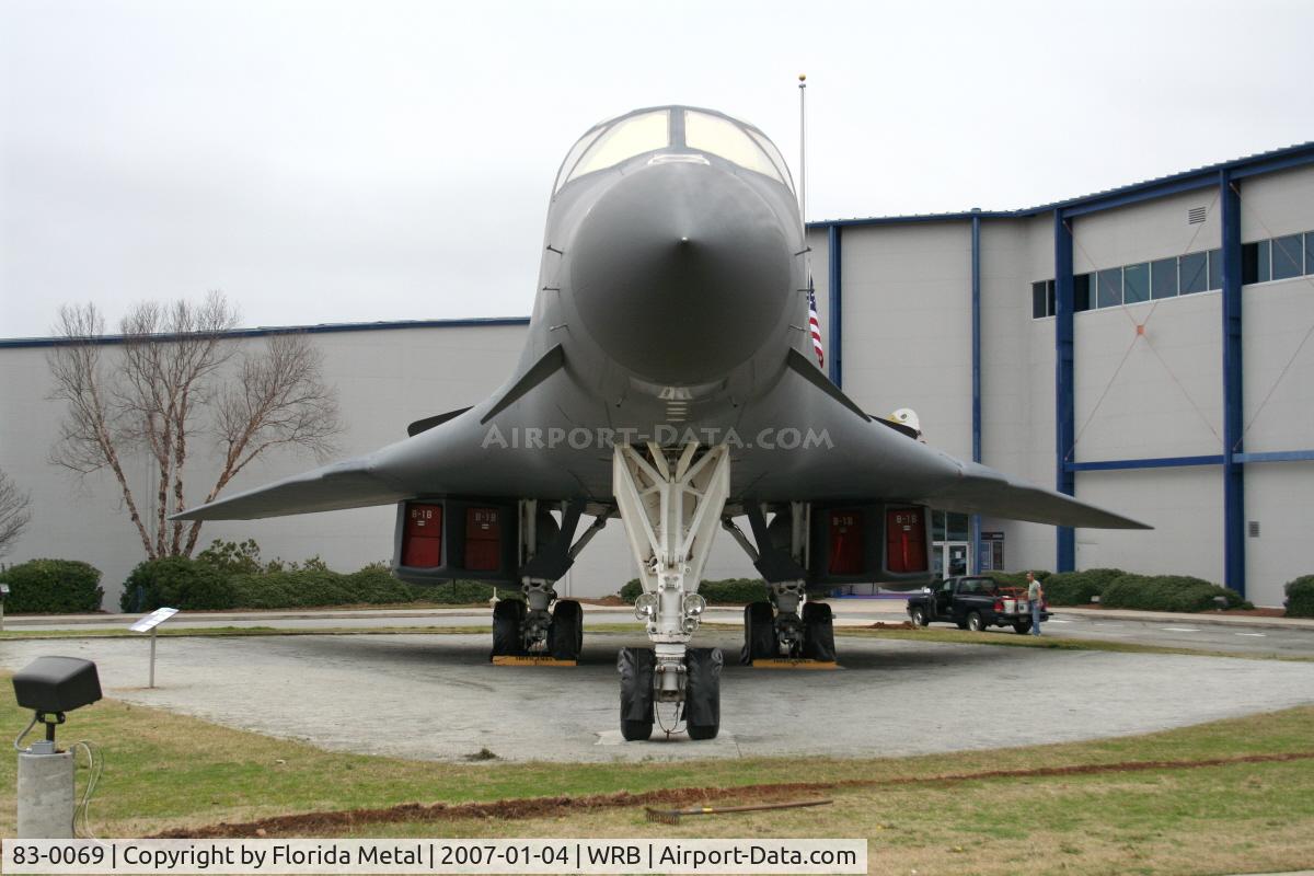83-0069, 1983 Rockwell B-1B Lancer C/N 6, B-1B