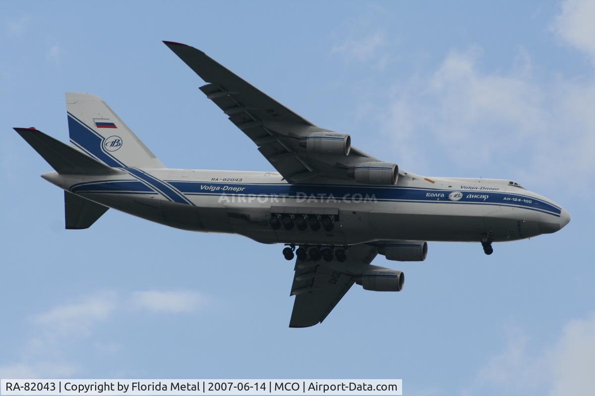 RA-82043, 1990 Antonov An-124-100 Ruslan C/N 9773054155101/0607, Volga Dnper