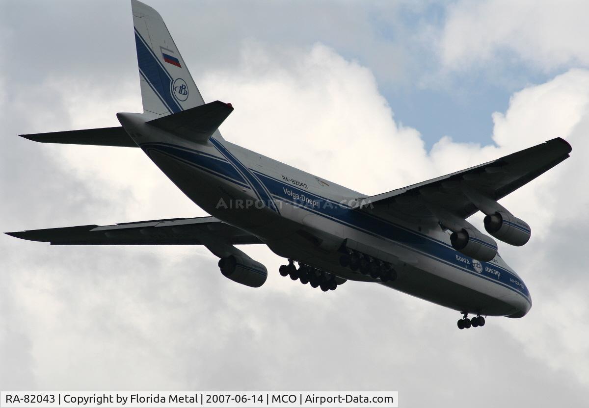 RA-82043, 1990 Antonov An-124-100 Ruslan C/N 9773054155101/0607, Volga Dnper