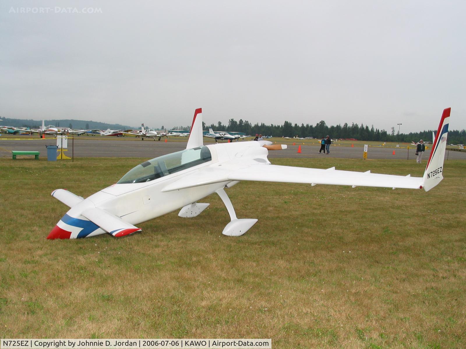 N725EZ, 1981 Rutan VariEze C/N 725, Taken at EAA Fly-In Arlington, Wa. 2006