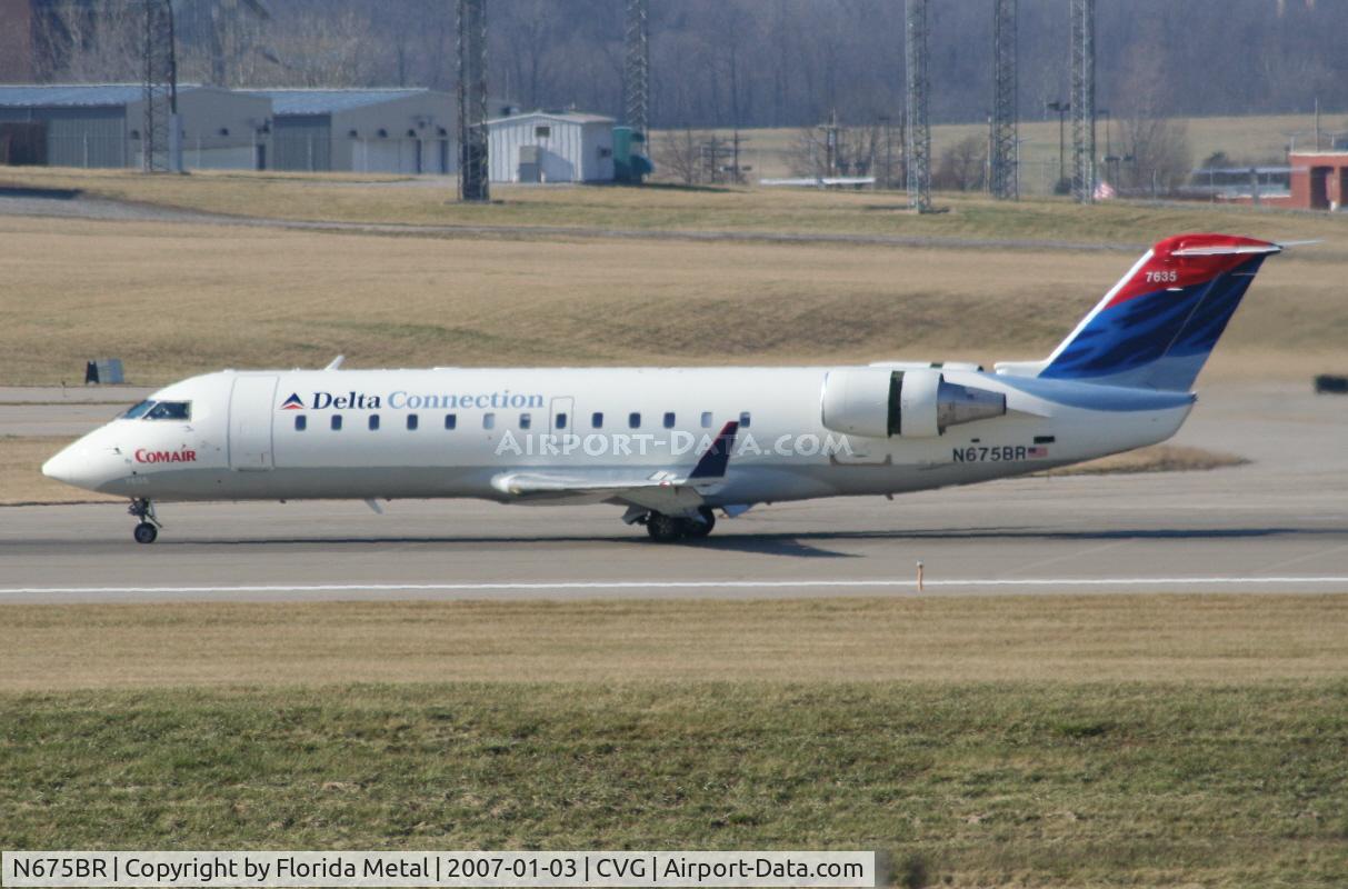 N675BR, 2002 Bombardier CRJ-200ER (CL-600-2B19) C/N 7635, Comair
