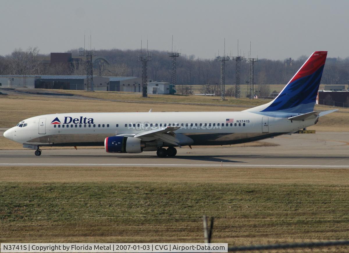 N3741S, 2001 Boeing 737-832 C/N 30487, Delta