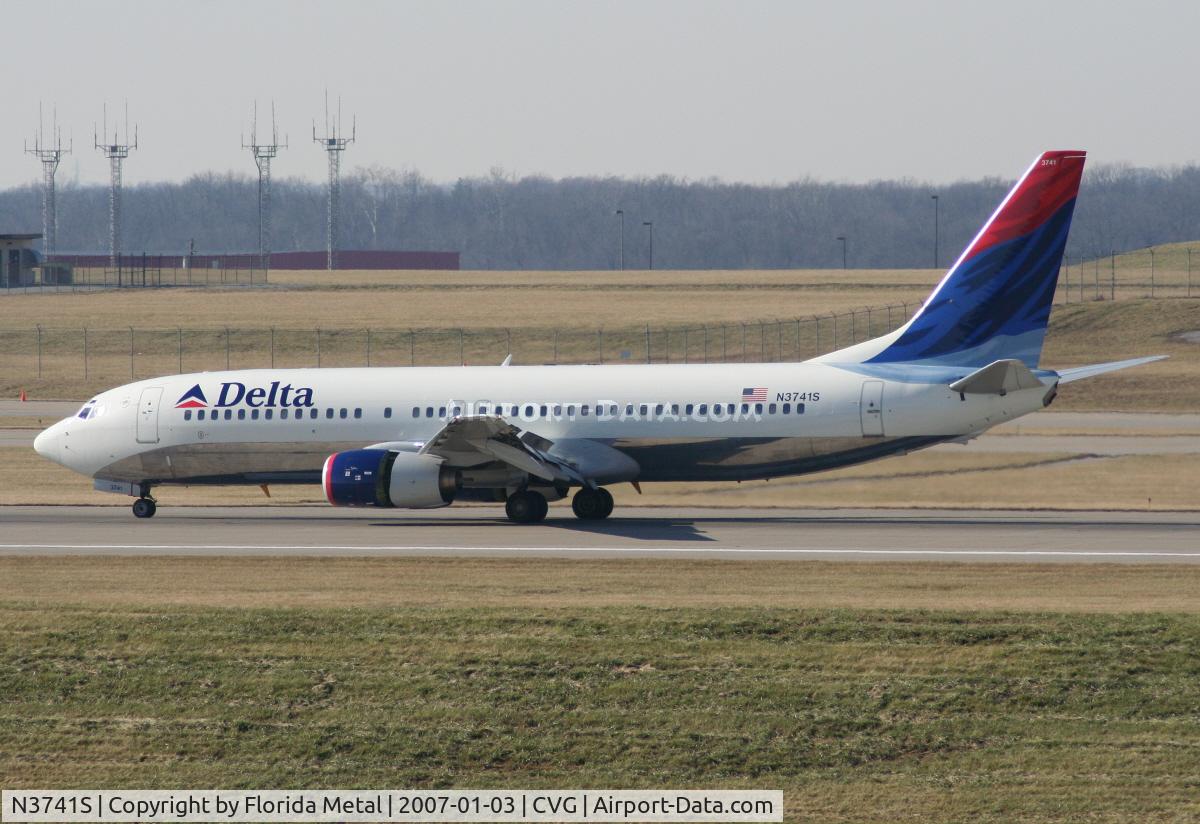 N3741S, 2001 Boeing 737-832 C/N 30487, Delta