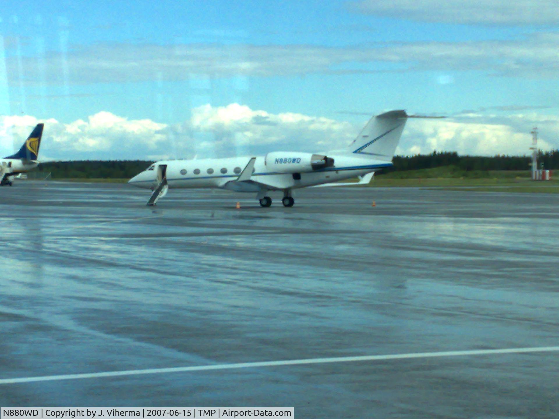 N880WD, 1991 Gulfstream Aerospace G-IV C/N 1170, rainy afternoon in Tampere