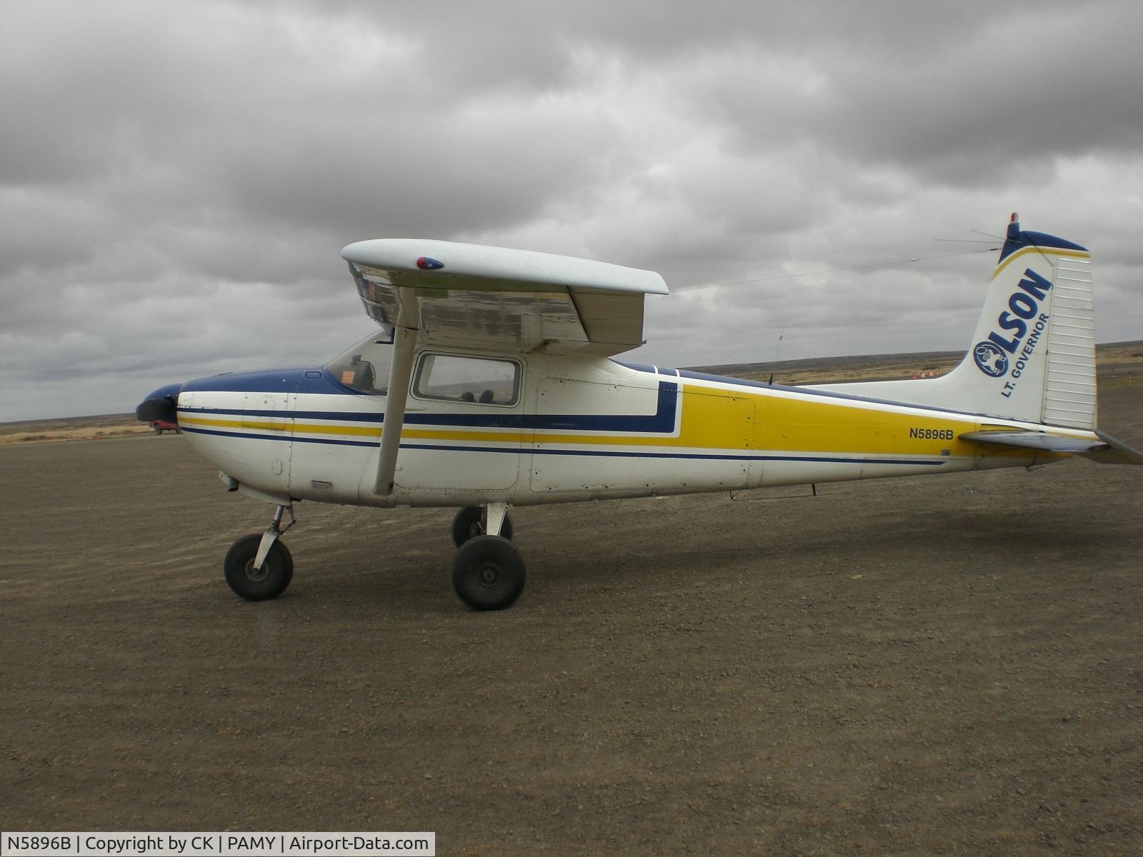 N5896B, 1956 Cessna 182A Skylane C/N 33896, nice small plane