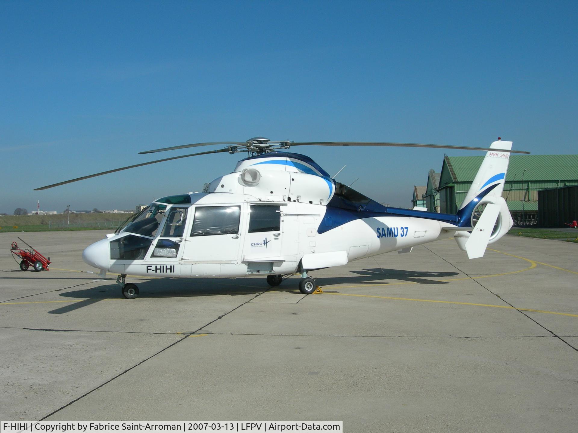 F-HIHI, Aérospatiale SA-365N Dauphin 2 C/N 6100, Short stop in Villacoublay AB.