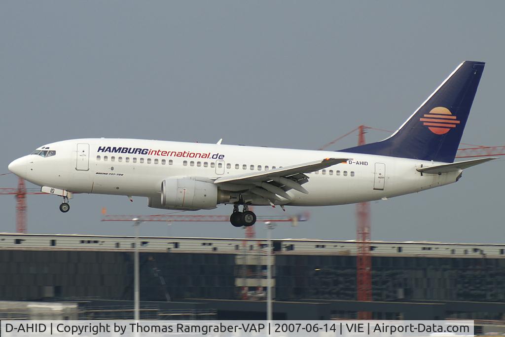 D-AHID, 1999 Boeing 737-73S C/N 29080/211, Hamburg International Boeing 737-700
