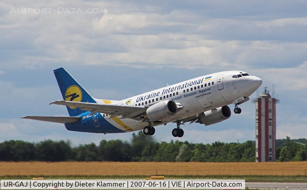 UR-GAJ, 1992 Boeing 737-5Y0 C/N 25192/2262, VIENNA-(VIE)