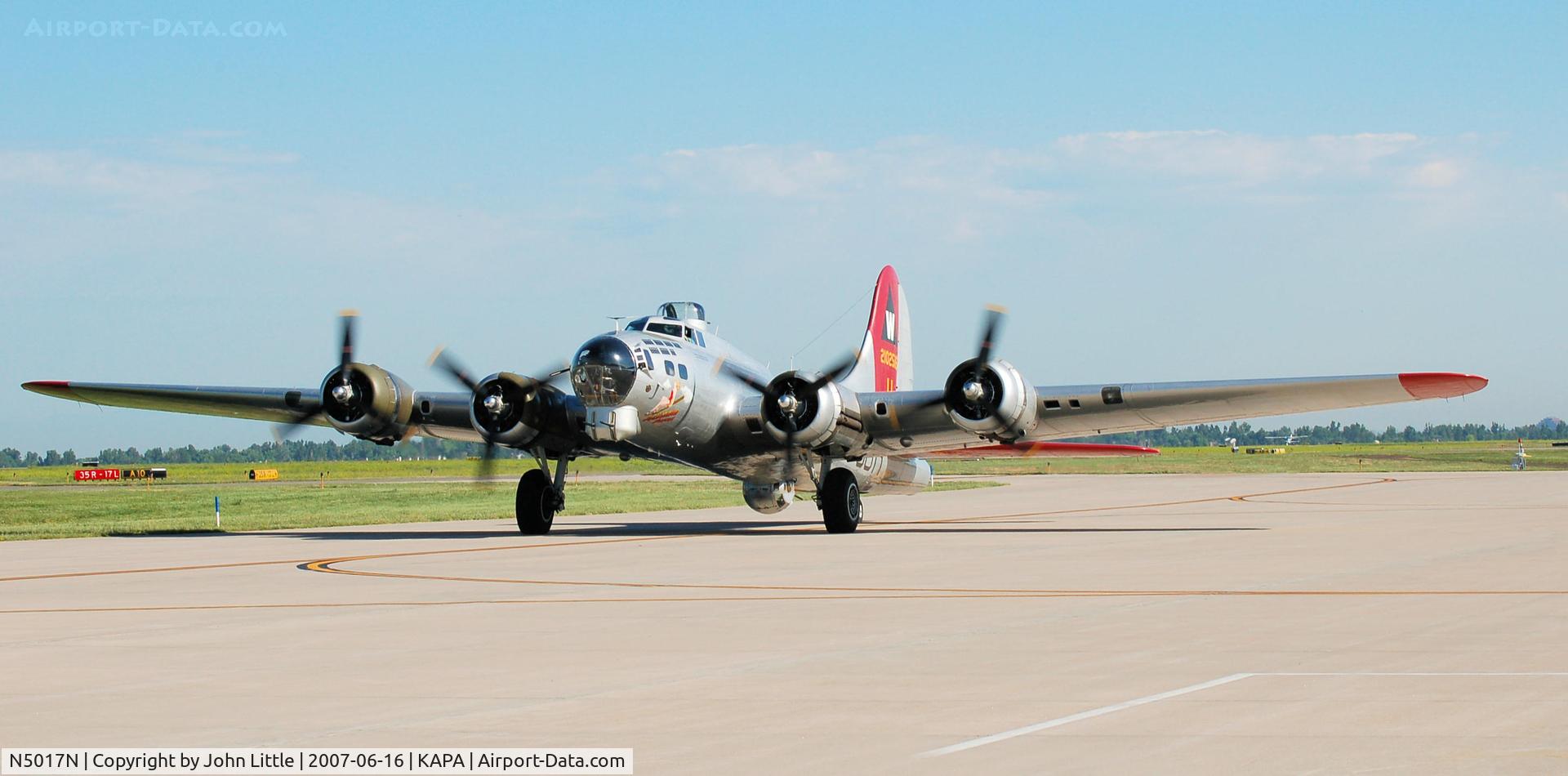 N5017N, 1944 Lockheed/Vega (Boeing) B-17G-105-VE Flying Fortress C/N 8649, Signature Apron