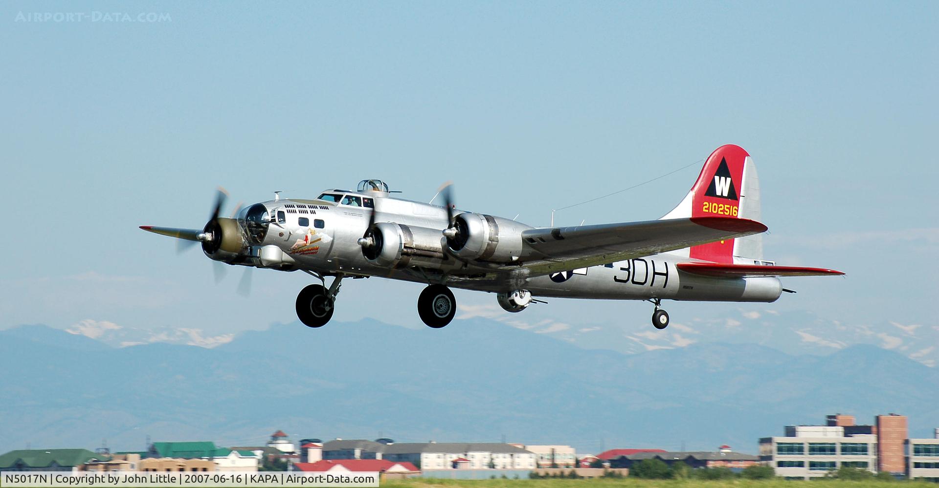 N5017N, 1944 Lockheed/Vega (Boeing) B-17G-105-VE Flying Fortress C/N 8649, Take-Off 17L