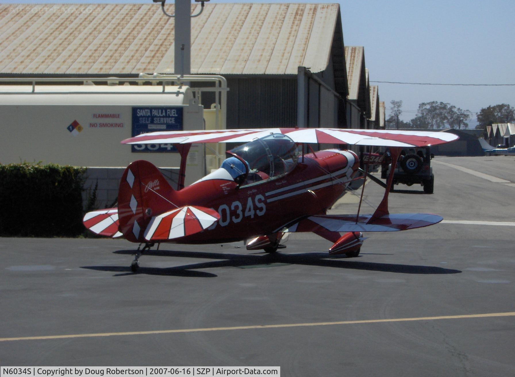 N6034S, Christen Pitts S-2B Special C/N 5132, Christen PITTS S-2B, Lycoming AEIO-540 260 Hp, refueling