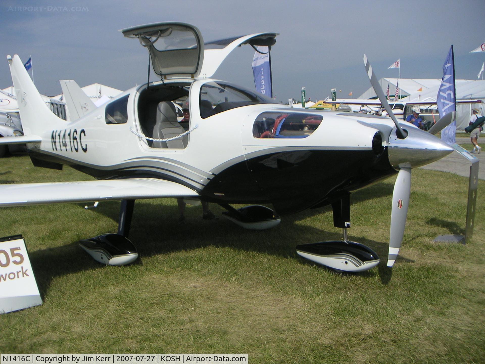 N1416C, Cirrus SR22 C/N 0479, Lancair Display @ OSH
