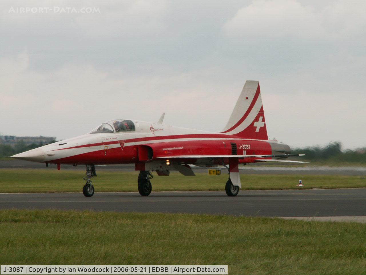 J-3087, Northrop F-5E Tiger II C/N L.1087, Northrop F-5E/Patrouille Suisse/Berlin-ILA Show