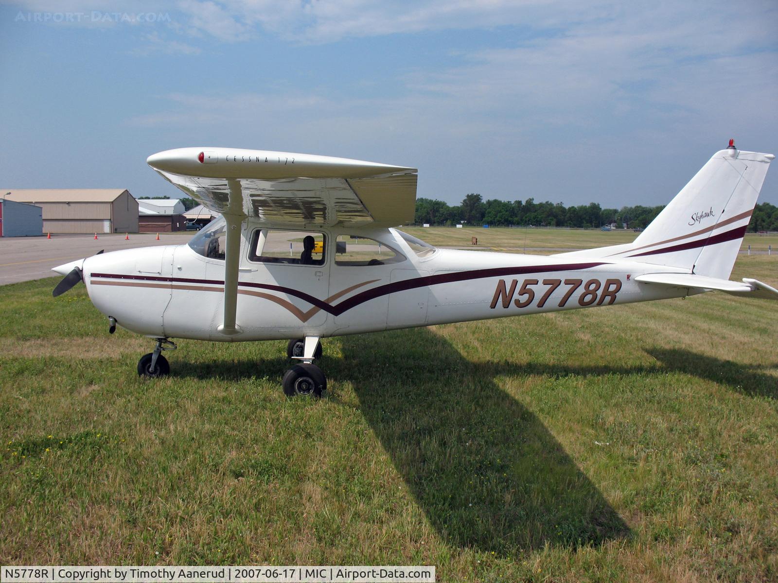 N5778R, 1965 Cessna 172G C/N 17253447, 1965 Cessna 172G Skyhawk, c/n 17253447, Crystal Airport Open House & Fly-In